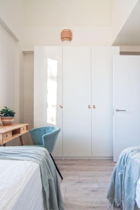 Live Like A Local In Contemporary Duplex Séville