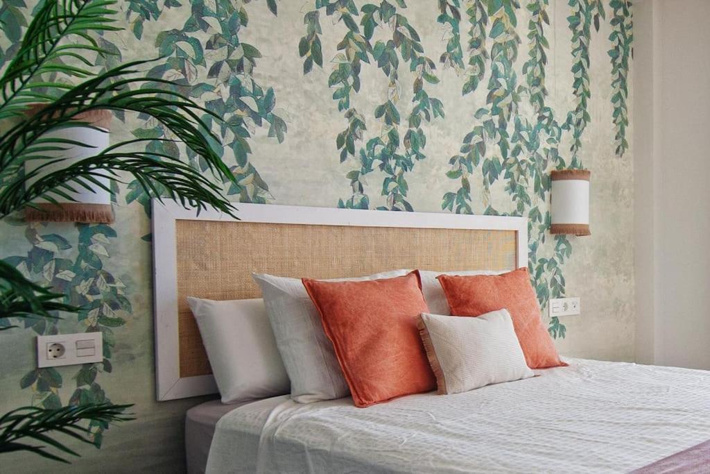 Live Like A Local In Contemporary Duplex Appartement
