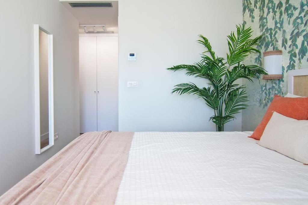 Live Like A Local In Contemporary Duplex Appartement